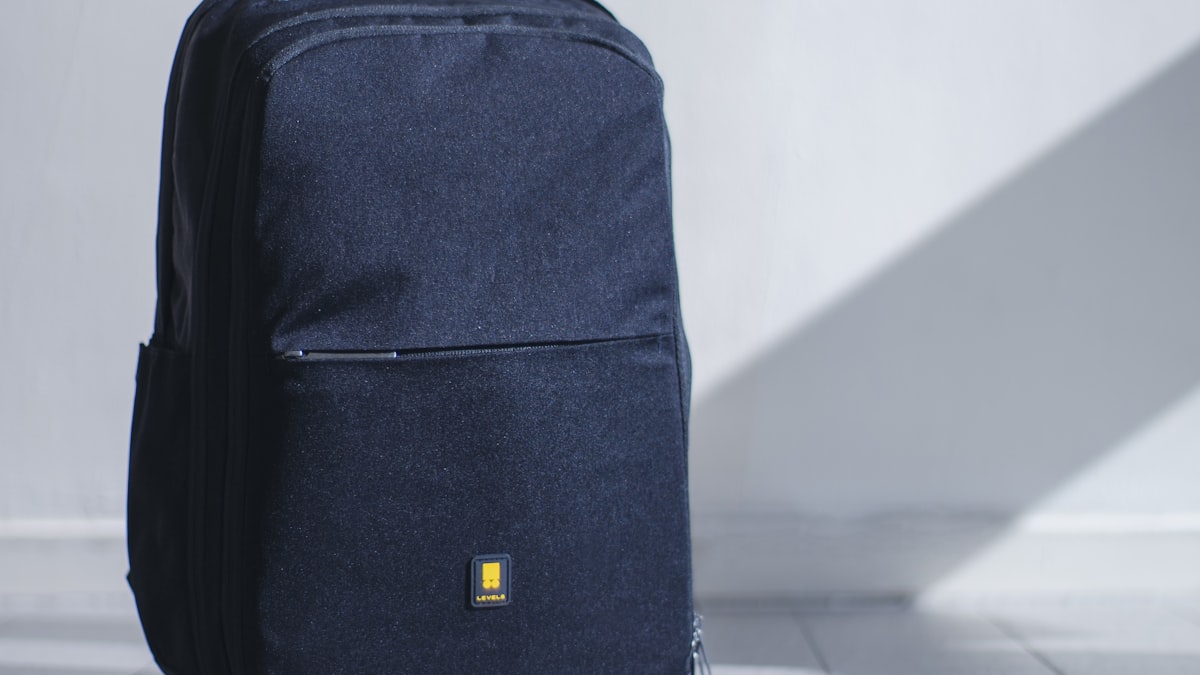 Bolsos y piezas descatalogadas convierten la segunda mano en una auténtica caza del tesoro.